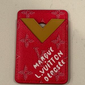 Like new Louis Vuitton pink Card Holder magnetic phone LV